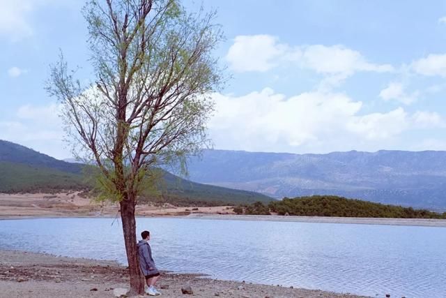 这座民宿位于玉龙雪山脚下第一村旁，是99％的游客都不知道的秘境