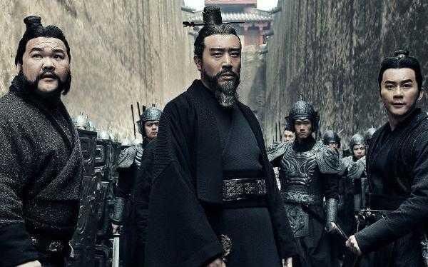 曹操的第一谋士,却被曹操活活逼死,数年后他儿