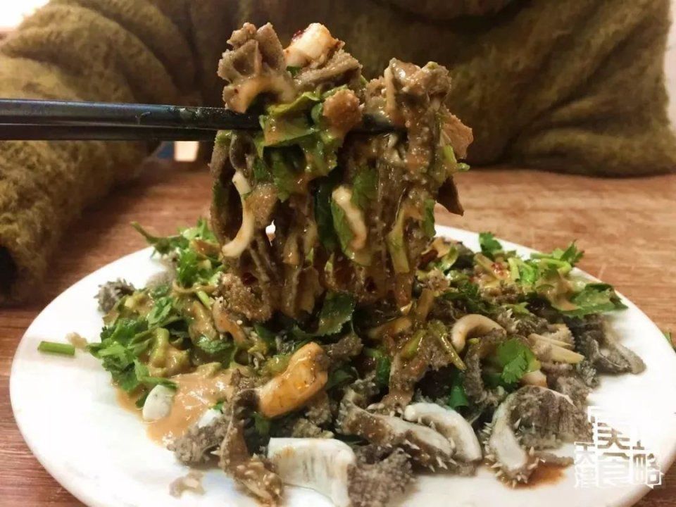 这家小店一开就是13年!主打羊汤，但去的人却都点炖牛肉?