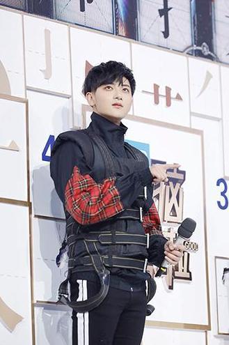 黄子韬第九次登《快乐大本营》 与IG成员同台