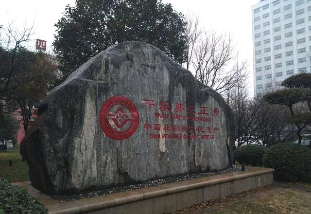 真正导致瘫痪的颈椎病,竟是这些症状,很多人都