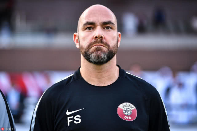 卡塔尔足球飞跃靠归化?95后球员从小培养 桑切