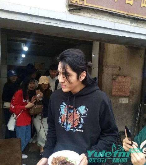 吴亦凡打卡面馆被要求整改,一切只是为了更好