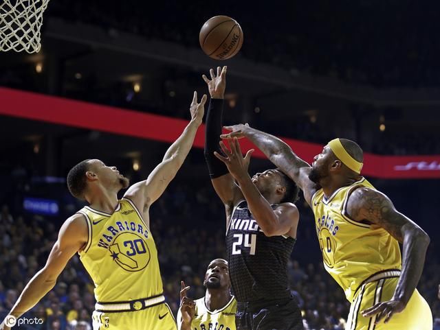 NBA 勇士 VS 快船 勇士G6继续玩拉大锯 火箭坐