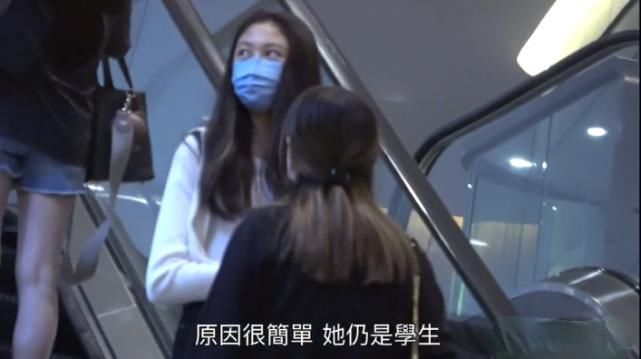 任达华女儿身材发育太好,15岁身高快达1米8,清纯性感都能驾驭