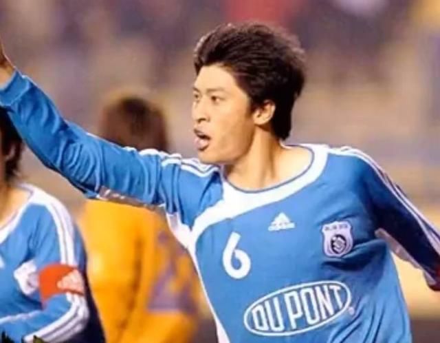 前卓尔退役球员张耀坤加盟一方,回归家乡球队