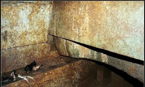 康熙有个儿子埋在河北,墓地被盗墓者炸毁,如今