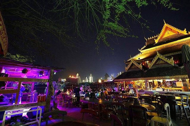 7天6晚，玩转傣历新年泼水盛会