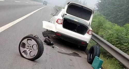 �����ڸ���·�ϱ�̥��, ͣ��������̥�㲻��Υ��? �������������͵�