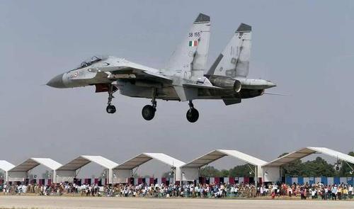 原创 幻影2000执行空袭米格21被击落 印度为啥