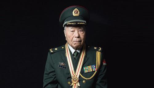 浙大党委副书记郑强悼念程开甲:提议起立为程