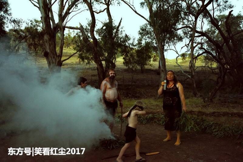 来自澳大利亚的有趣照片 来自澳洲的那些趣事，袋鼠乱穿马路，蛇