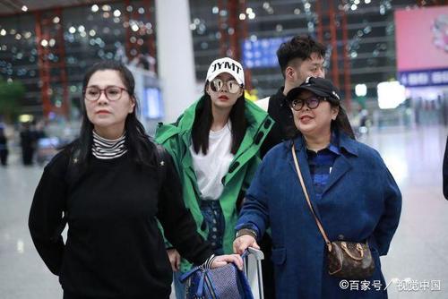 杜海涛沈梦辰双方父母集体现身,大婚在即,一路