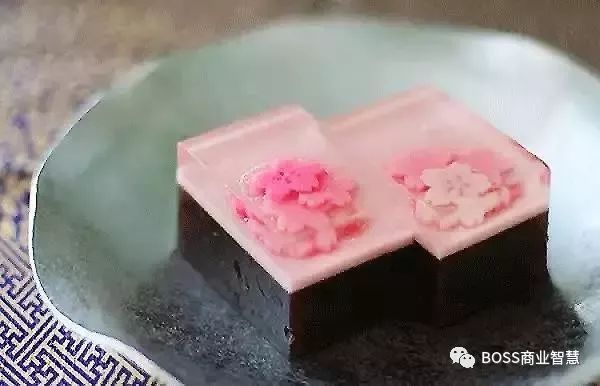 3平米小店年赚2300万人民币，只因做对一件事！