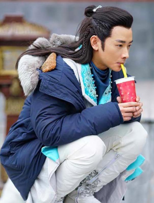 怪！奇葩皇帝自称杂种，殿上养驴，床头系马，最大爱好更令人发指