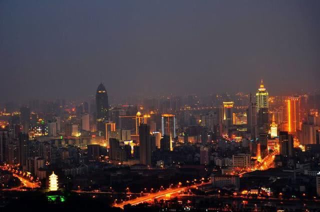 江苏省和浙江省第三城市大比拼，温州综合实力远不如它