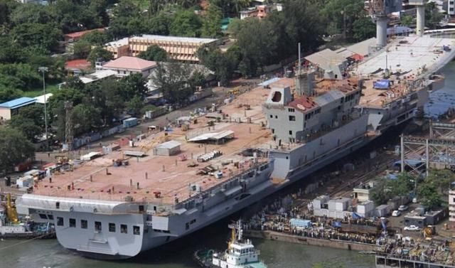 看到中国航母海试真心急了,印度国防部下达死