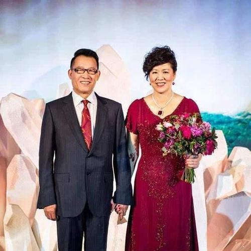 女排传奇郎平:与前任 闪婚 ,现任是鉴宝师,甜蜜