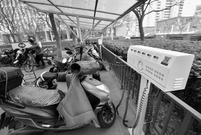 北京应用自行车公共充电桩 手机扫码充满一次