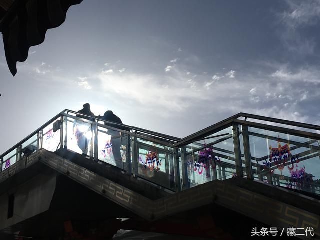 拉萨高考第二天,考生个家长都很淡定