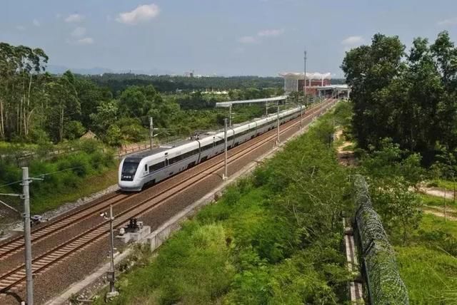 海南环岛高铁部分车次车票降价!折扣多少、优