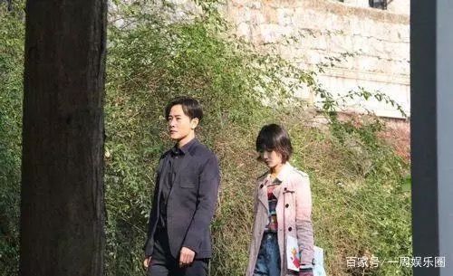 网友偶遇罗晋跟周冬雨拍戏,罗晋这新发型也太