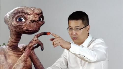 卢伟冰发了一张自己动态,表示做表情,果吃表鸡包照片情图片