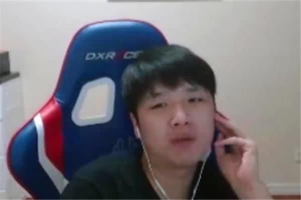 世界第一AD吐槽LOL新版本:我给AD加的C没有