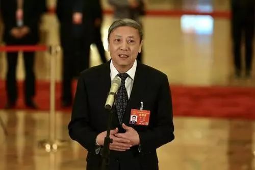 蔡昉:就业优先,推动积极就业政策3.0