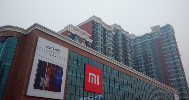 小米和印度阿三开挂合作,竟然在超市卖手机!