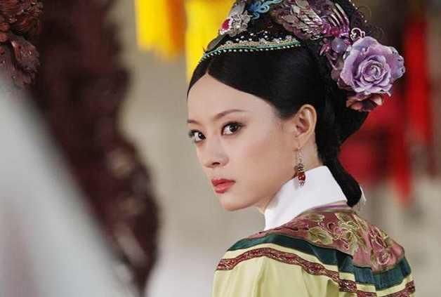 孙俪情商低脾气差?机场发飙怒怼邓超,网友:这