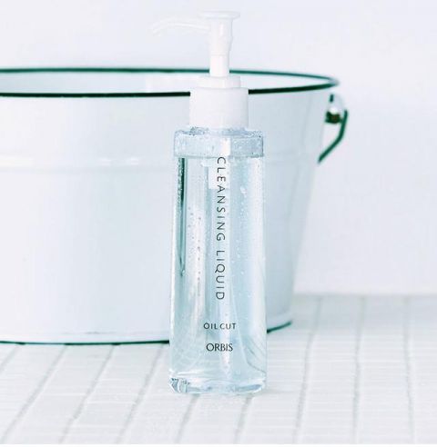 卸妆水卸妆过程