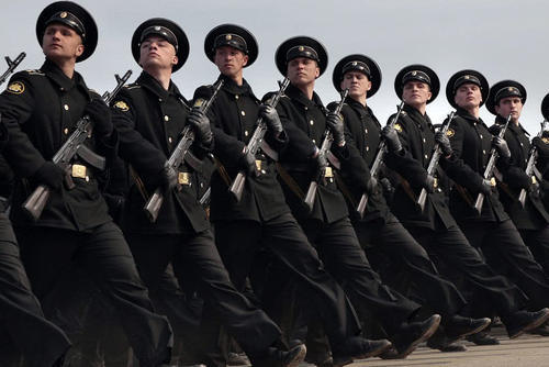 如果美国和俄罗斯开战,那么哪个国家会铁定参