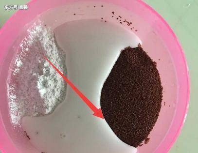 女人眼角长皱纹显老10岁!教你牛奶加1物敷脸,