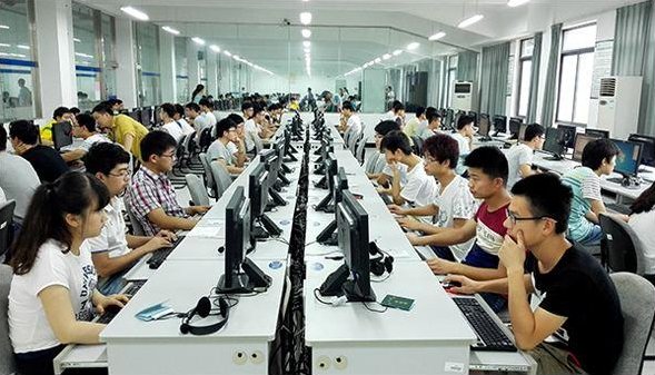 滁州学院学子在中国大学生计算机设计大赛安徽