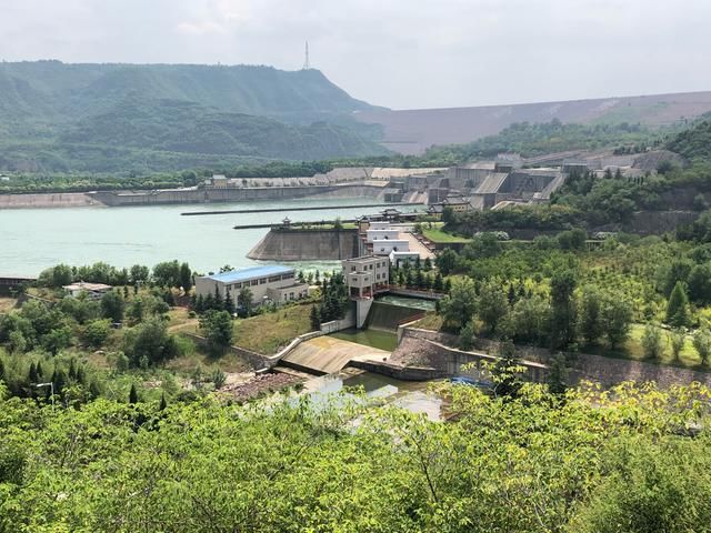 跟着专家看门道一一黄河小浪底水利枢纽工程的进排水