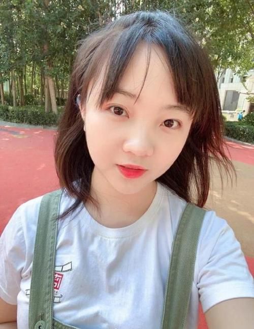 林妙可又发福？明明21岁却总被嘲像大妈，今终于做回少女了