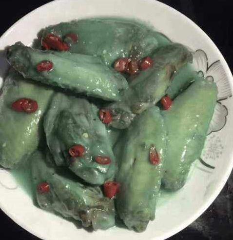 蓝色的可乐鸡翅时代已过,看看最新的网红做法