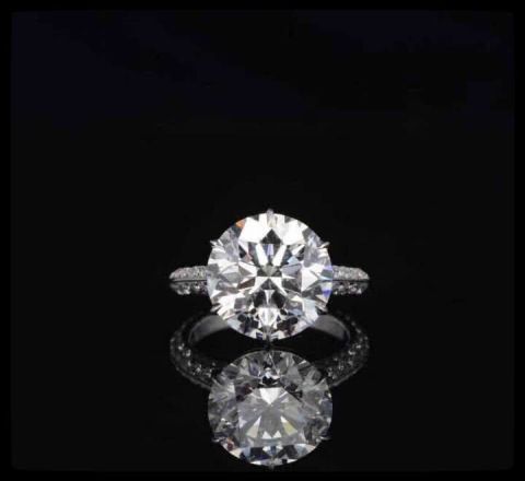 向太送郭碧婷戒指是钻戒之王,不同于一般品牌