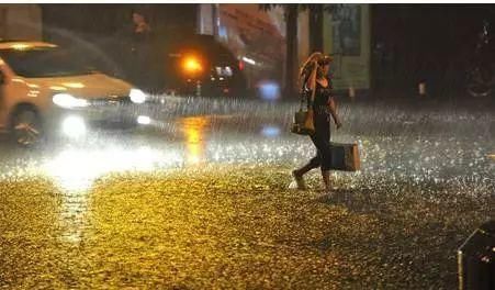 雷阵雨+中雨!河北大范围降雨马上到，降温明显!下周一上班要带伞