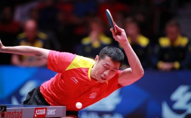 世乒赛许昕神仙球看懵解说员!解说:许昕凭这球