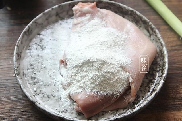 猪身上最贵的部位，健脾胃补气血，口感脆嫩鲜香，好吃到舔盘！