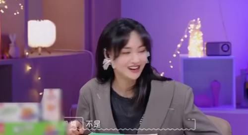 郑爽否认初恋是张翰，疑隔空回应张翰初恋跟我是最大幸福之说