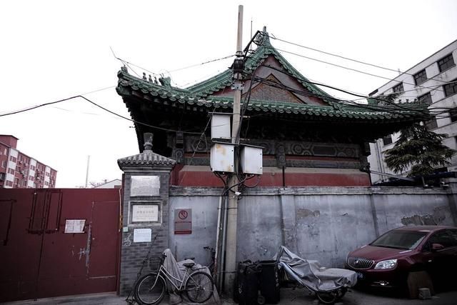 苦寻北京护国寺，谁能想到是这番现状，700年古刹令人叹息