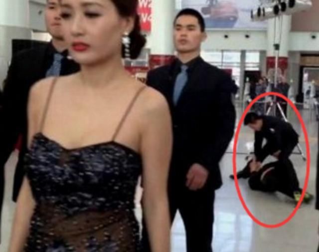 吕子乔高收入的人_明星高收入不合理(2)