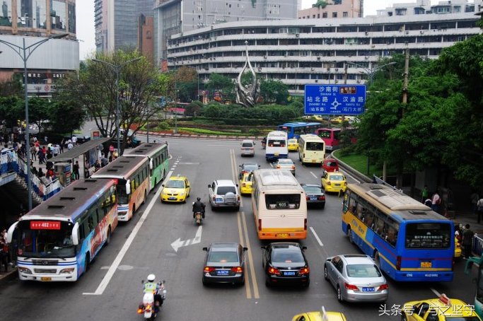 中国汽车数量最多的七大城市，北京位居中国榜首，世界排名第二