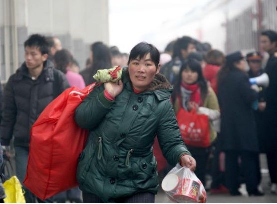 第一代农民工辛苦建设城市，养老靠谁，老农民说了3句话