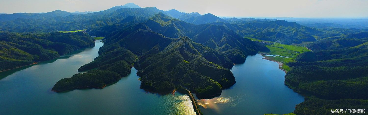 航拍江西宜春第一美湖:丰城含秀湖，湖光山色，可与庐山西海媲美