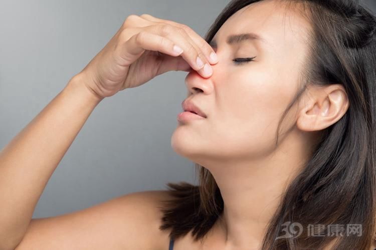 如果身体有这些异常，很可能是鼻咽癌“报到”!