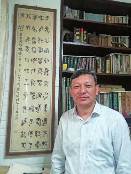 重庆目前唯一的甲骨文书法家 从39岁到62岁 苏